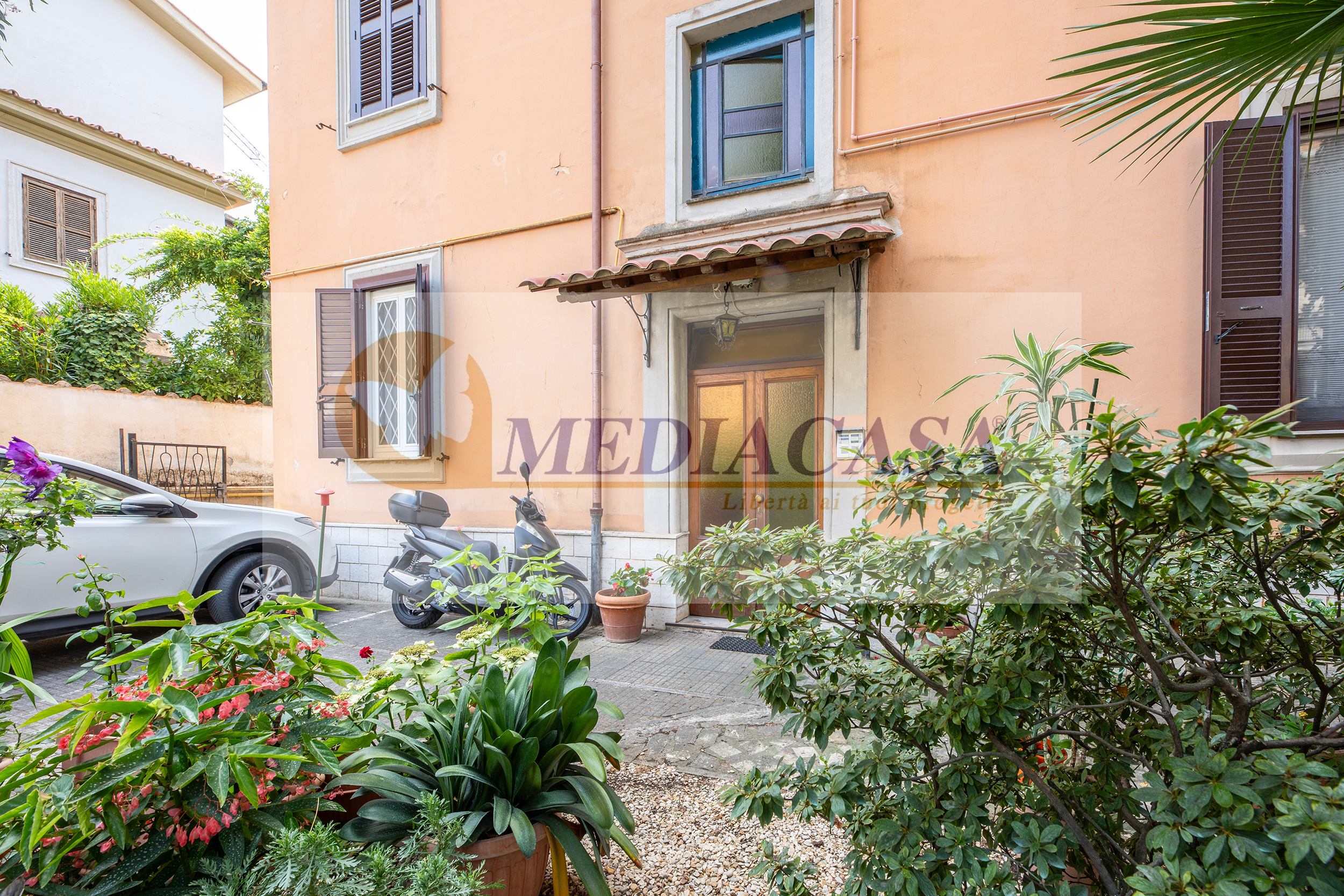 Bilocale in affitto in Via del Fontanile Arenato, 37