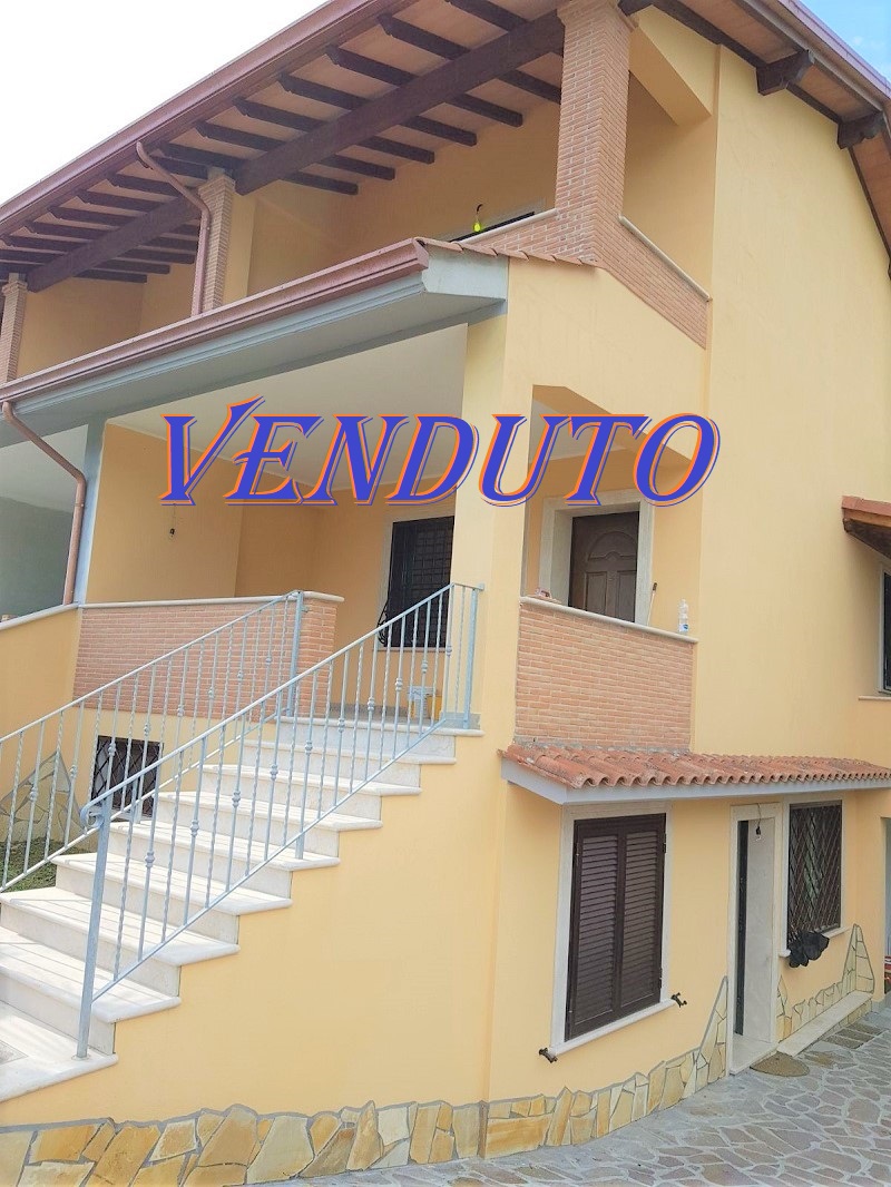 Villino laterale - Cesano
