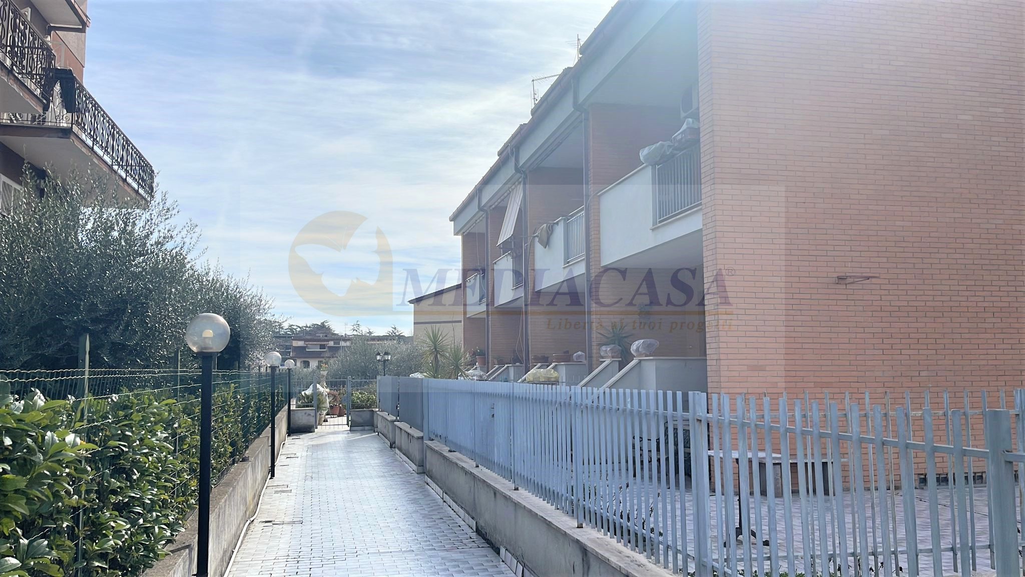 Guidonia - Porzione centrale di quadrifamiliare