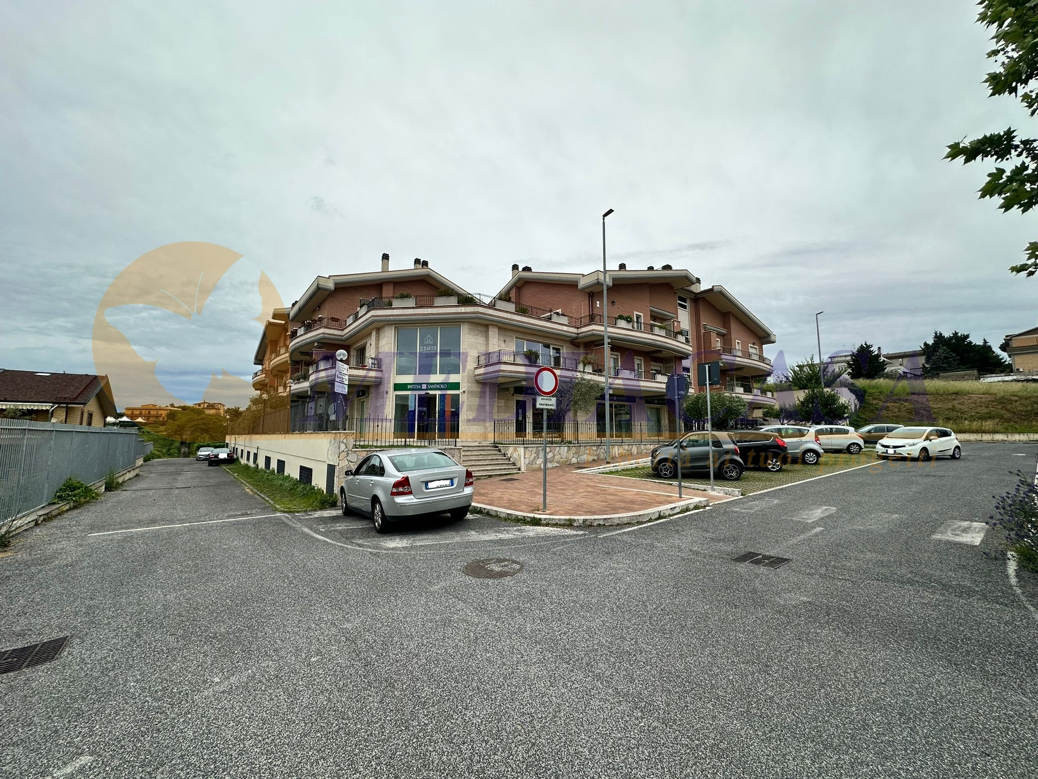 Box Auto - Via Cassia 1844