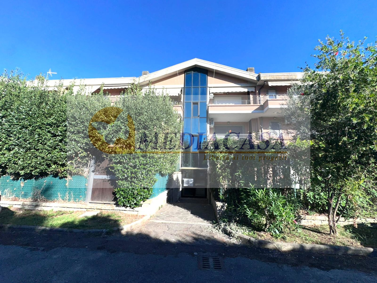 Appartamento in affitto in Largo Olgiata, 15